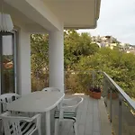 Anna Apartman *
